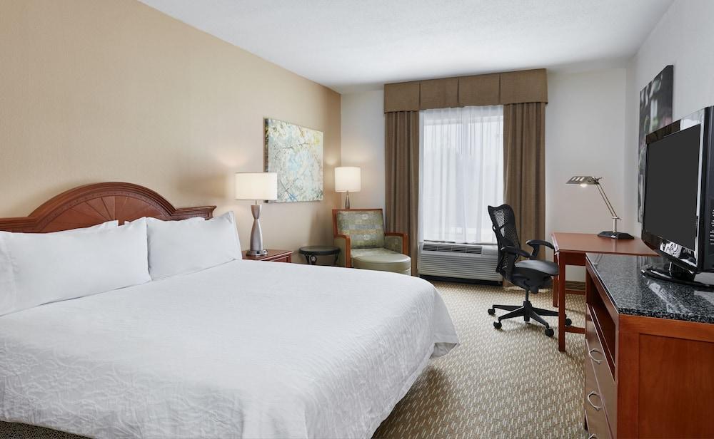 Hilton Garden Inn Charlotte North Exterior foto