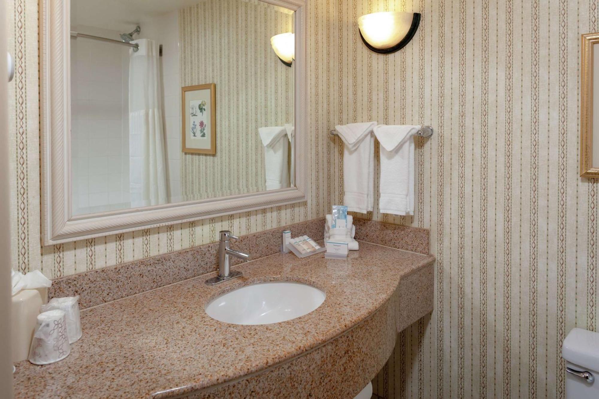 Hilton Garden Inn Charlotte North Exterior foto