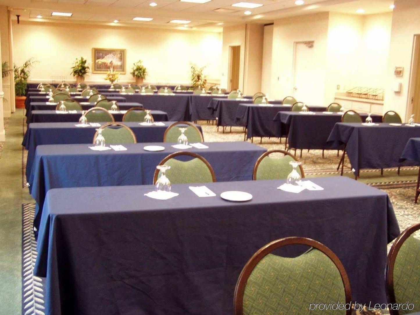 Hilton Garden Inn Charlotte North Exterior foto