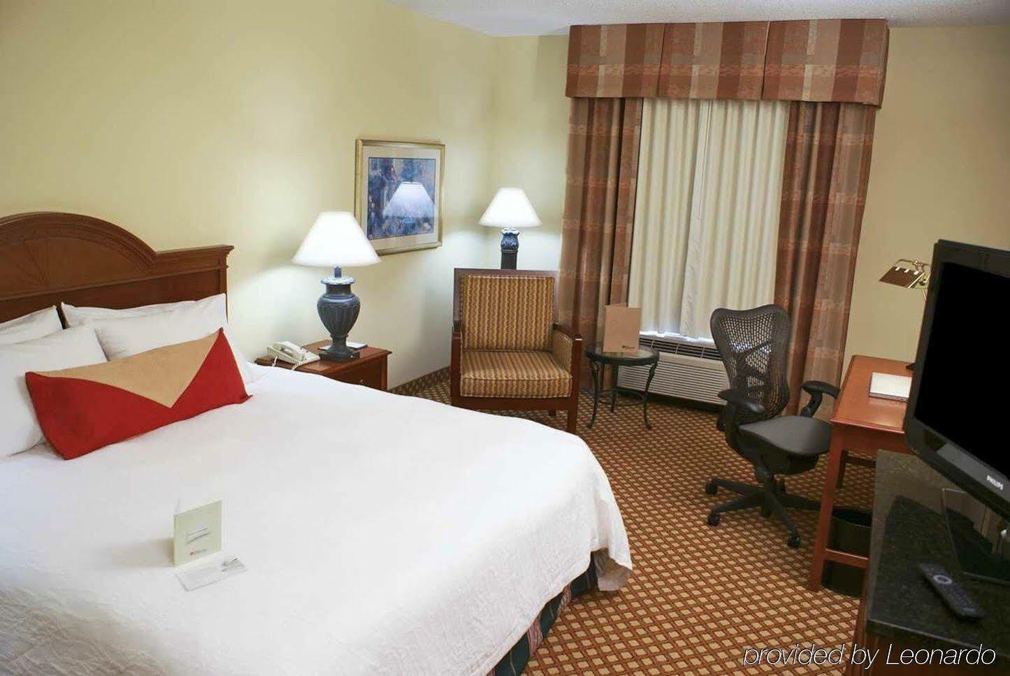 Hilton Garden Inn Charlotte North Exterior foto
